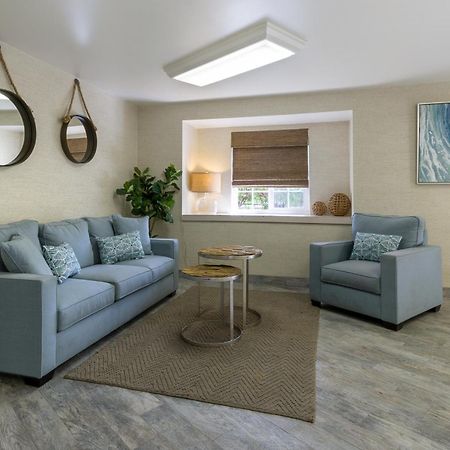 Ramada By Wyndham Costa Mesa/Newport Beach Екстериор снимка