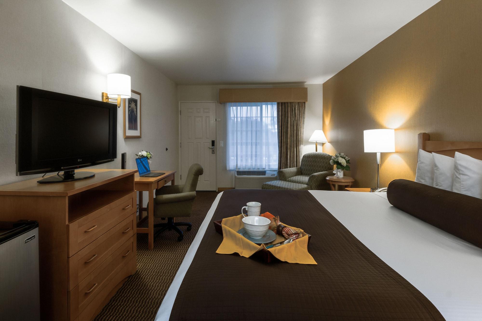 Ramada By Wyndham Costa Mesa/Newport Beach Екстериор снимка