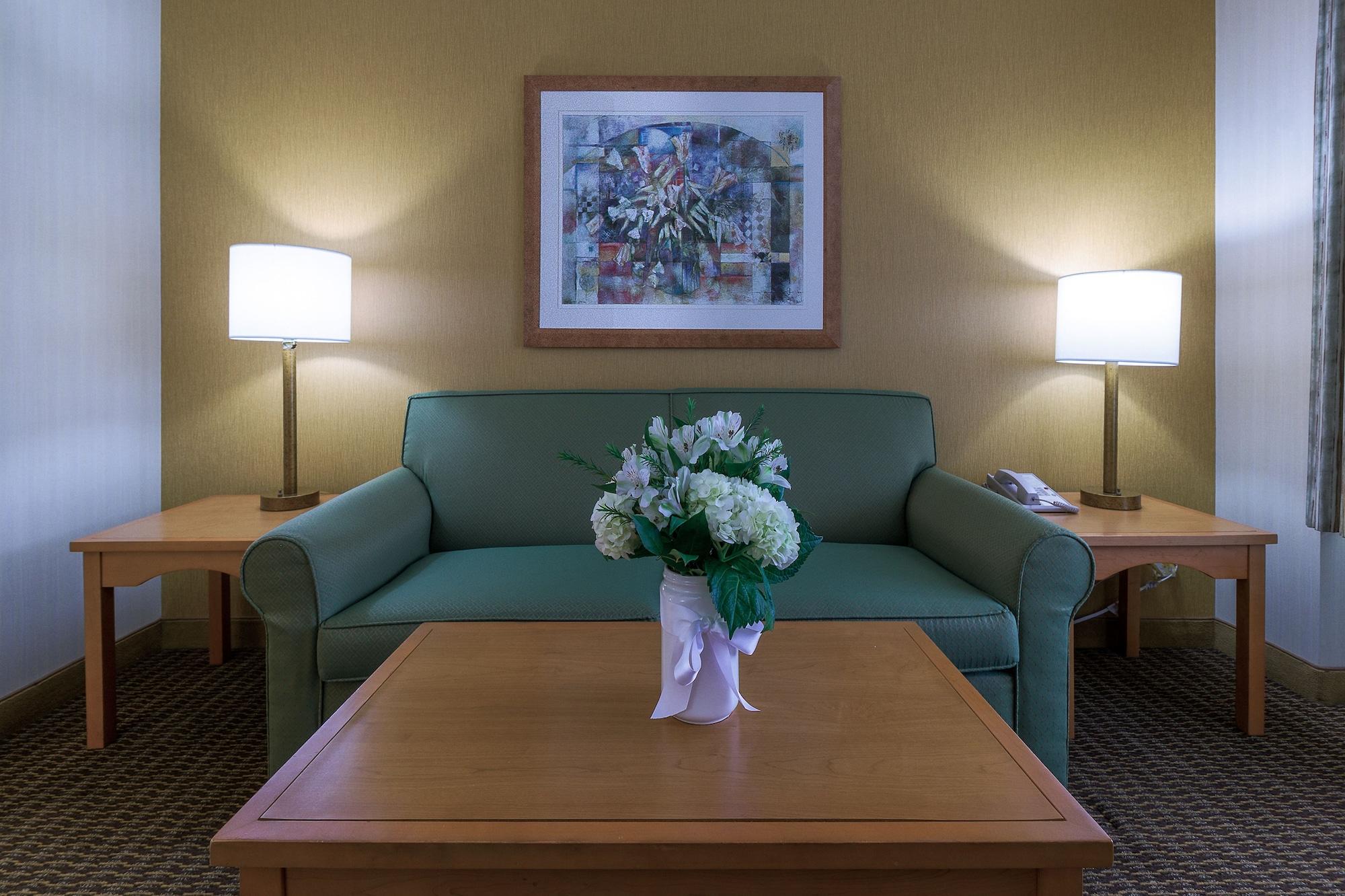 Ramada By Wyndham Costa Mesa/Newport Beach Екстериор снимка