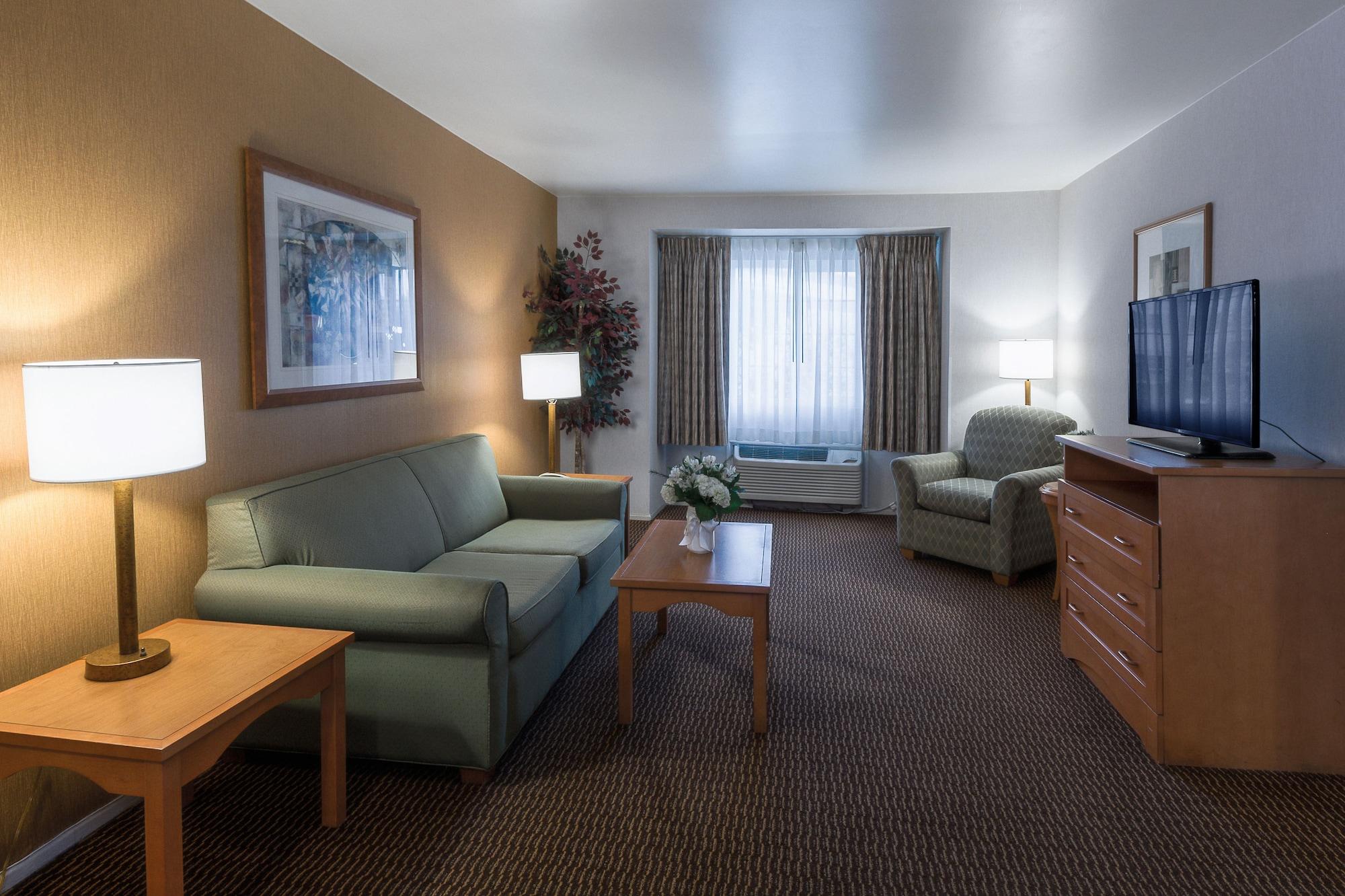 Ramada By Wyndham Costa Mesa/Newport Beach Екстериор снимка